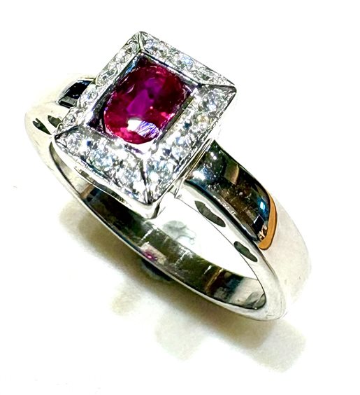 Anello Sommer Donna Classici in Oro bianco Rubino 0.52 Ct RUB CT 0.52 DIA CT 0.12 G/VS - RUB CT 0.52 DIA CT 0.12 G/VS